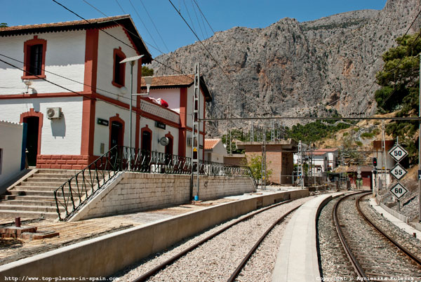 El Chorro Train Station